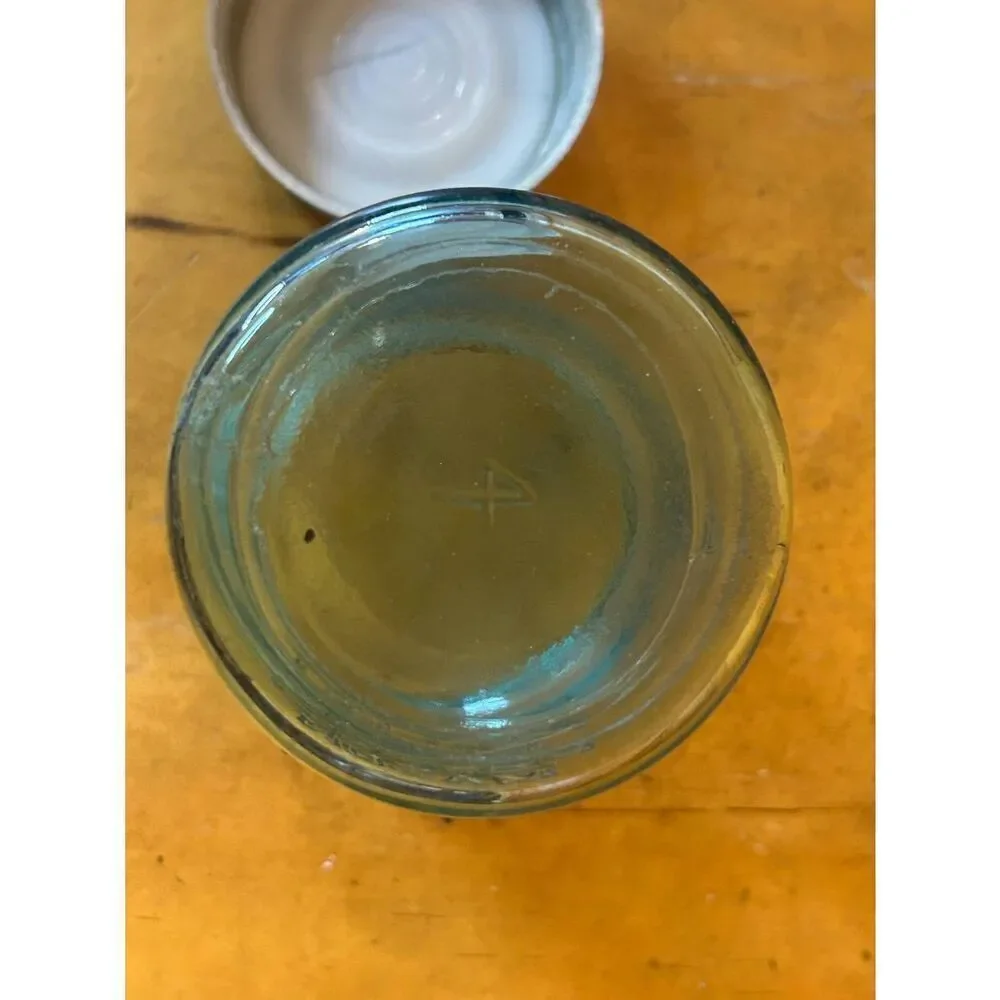 Vintage Ball Perfect Quart Mason Jar Aqua Blue Zinc Porcelain Screw Lid (5010)